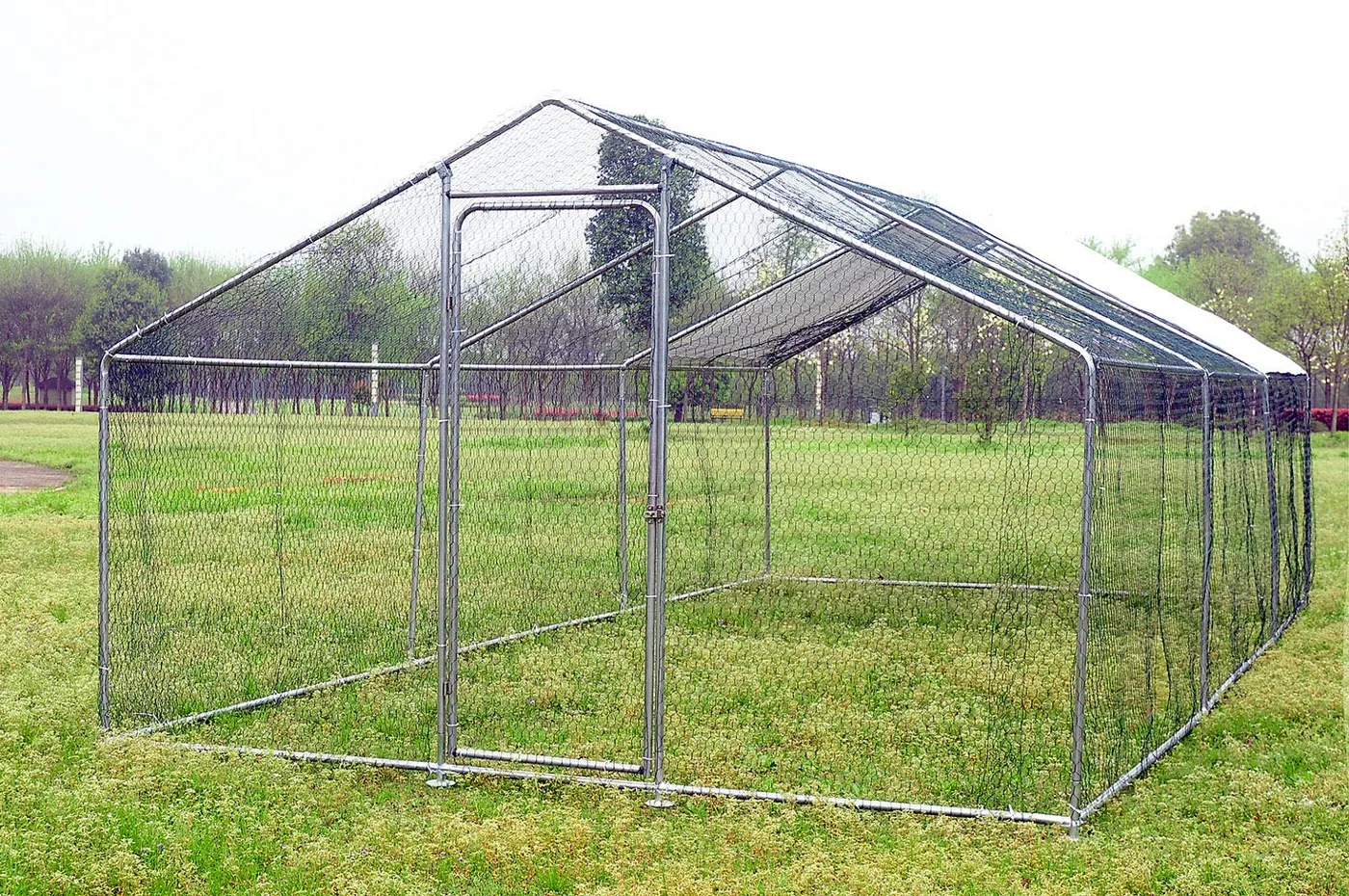 Cages & enclosures